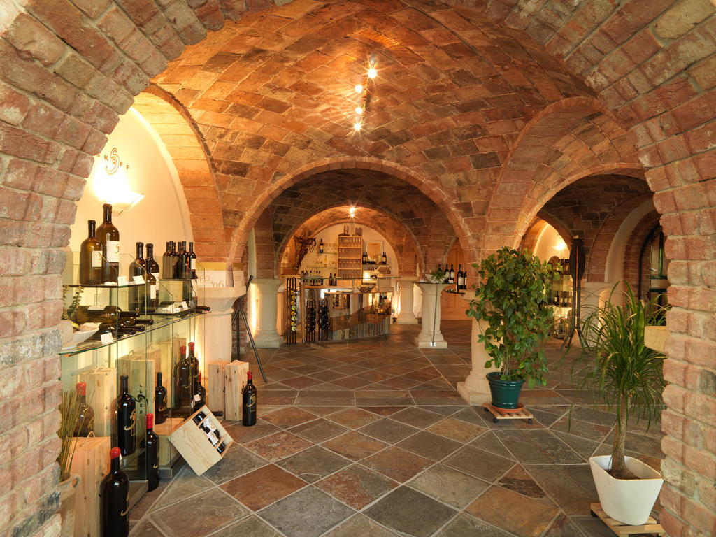 Weingut Skoff Original 호텔 게믈리츠 외부 사진